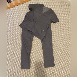 Figs Graphite Scrub Set